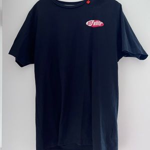 - An tshirt off white